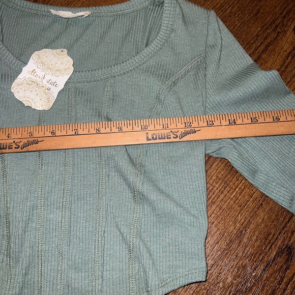 ⭐️NWT Altar'd State Green Ribbed Long Sleeve Corset Cropped Top Size S - Picture 9 of 12